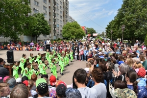 «Чужих детей не бывает»