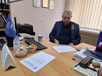 Анатолий Жданов провел прием граждан по вопросам социальной поддержки