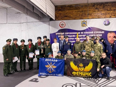 Ольга Дроздова и Сергей Шевелев вручили награды победителям краевых соревнований по пулевой стрельбе
