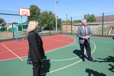 Николай Великдань оценил ход ремонта инфраструктурных и социальных объектов в селе Донском