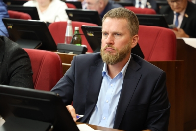 Приняты поправки в краевой закон в сфере соцподдержки детей-сирот