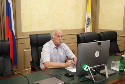 Губернатор Ставрополья дал ряд поручений в связи с подготовкой к началу учебного года и международным конкурсом «КАРДО»