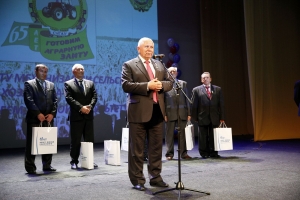 Май щедр на праздники