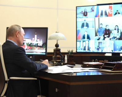 Владимир Путин провёл совещание о реализации мер поддержки экономики и социальной сферы