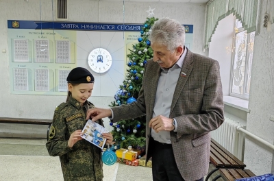 Детские мечты с «Елки желаний» исполнили краевые депутаты