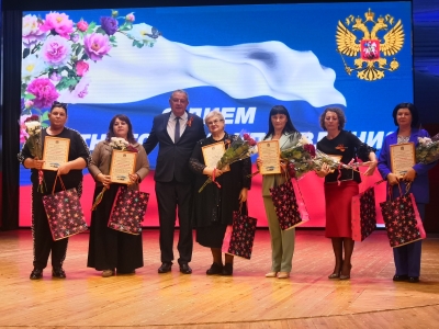 Анатолий Жданов принял участие в торжественном мероприятии, посвященном Дню местного самоуправления