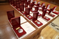 На Ставрополье многодетным матерям вручены  медали «Материнская слава»