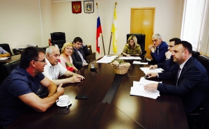 Театров много не бывает