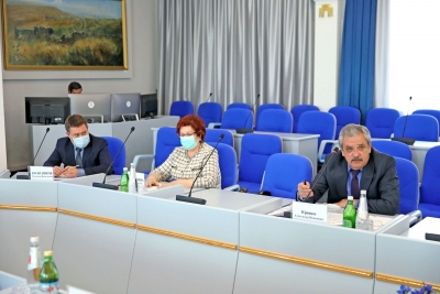 Депутаты обсудили с медицинским сообществом края дополнительные гарантии заболевшим коронавирусом медикам