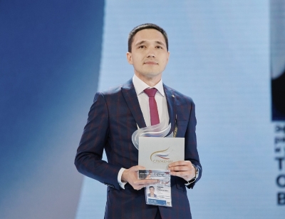 Молодой депутат удостоен первой всероссийской  муниципальной премии "Служение"