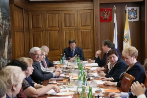 Готовясь к вековому юбилею ВЛКСМ