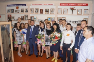Николай Новопашин поздравил первоклассников Ипатовского района с первым звонком