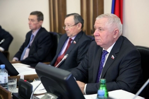 Депутаты приняли поправки в бюджет и ввели запрет на "энергетики"