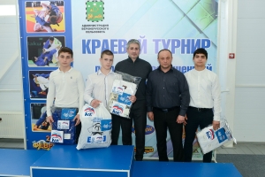 23 февраля в физкультурно-оздоровительном образовательном комплексе единоборств города Михайловска Шпаковского района состоялось торжественное открытие XVIII Краевого турнира по дзюдо среди юношей 2007 - 2008 г.р., посвященный Дню защитника Отечества