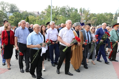 Депутаты краевой Думы почтили память жертв терактов