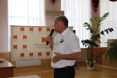 Юным гражданам страны вручили паспорта
