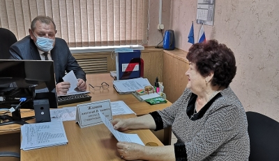 Депутат Думы Ставропольского края Анатолий Жданов провел прием граждан по вопросам социальной поддержки
