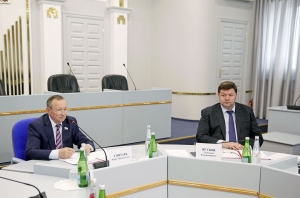 Совет фракций партии «Единая Россия» обсудил актуальные вопросы в стенах краевого парламента