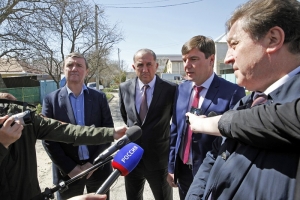 Кто ответит за дороги? Депутаты разбирались в "дорожной" ситуации, сложившейся в краевом центре