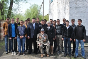 Пример мужества для молодого поколения