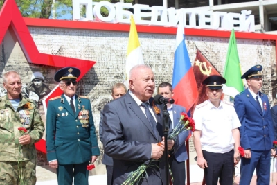 В Кочубеевском округе открыли панно с фотографиями героев боевых действий