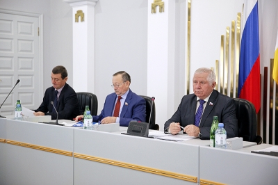 Краевые парламентарии приступили к работе над бюджетом на будущий год