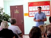 Согласно  графика  выездных рабочих встреч,  Андрей Юндин, депутат Думы Ставропольского края, в течение  недели посещал  ряд  трудовых коллективов Труновского района.