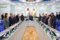 Депутаты Думы Ставрополья почтили минутой молчания память жертв теракта в «Крокус Сити Холле»