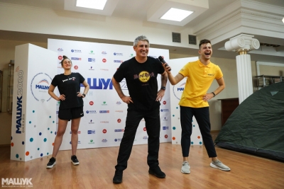Депутат краевой Думы Игорь Лавров провёл утреннюю зарядку для участников «Машука»