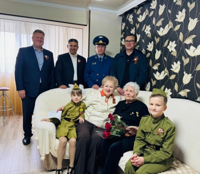 Поздравил с главным праздником