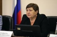 Депутаты краевой Думы высоко оценили работу учреждений соцобслуживания по укреплению здоровья старшего поколения