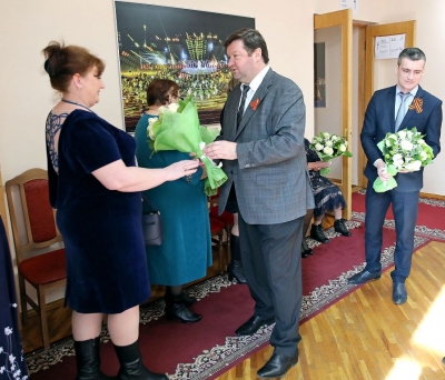Геннадий Ягубов встретился со вдовами и матерями погибших Героев России