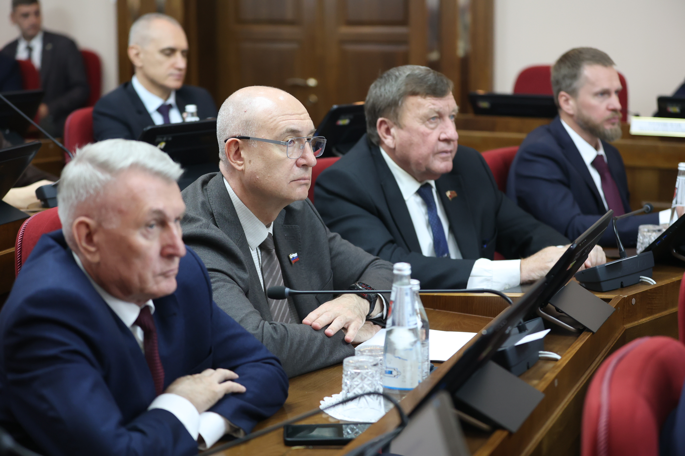Краевые депутаты поддержали долгосрочные инвестиции в объекты воздушного транспорта