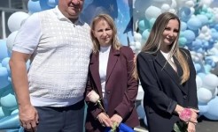 Андрей Петренко вручил ценные подарки Думы края тренерам Кировского округа