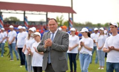 Алексей Завгороднев поздравил жителей своего округа с Днем России