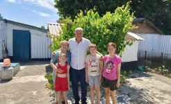 Игорь Андрющенко посетил семью Пискуновых