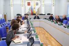 Краевые законодатели планируют освободить от транспортного налога дополнительные категории участников СВО и дать льготы почтовикам