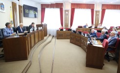 В комитете по законодательству, государственному строительству и местному самоуправлению продолжается подготовка к очередному заседанию Думы