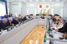 В Думе Ставрополья идет работа над проектами краевых законов для рассмотрения на майском заседании