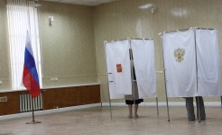 Депутаты Думы края участвуют в голосовании на Ставрополье