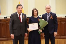 Депутаты краевой Думы вручили награды коммунальщикам Ставрополья