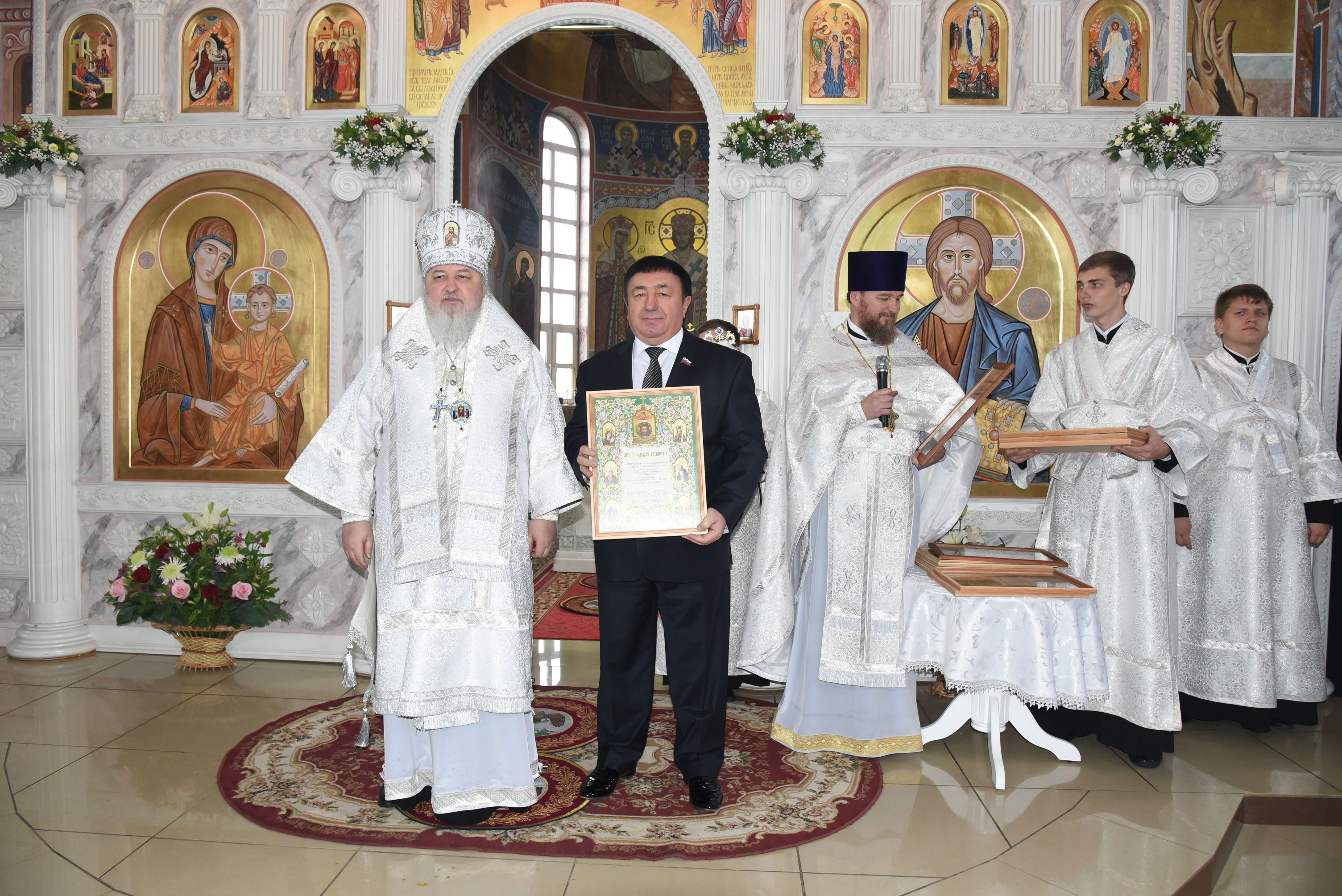 Храм михайловск. Храм Архангела Михаила Михайловска Ставропольский край. Г. Михайловск . Храм Архангела Михаила.