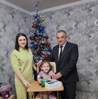 Новогоднюю мечту юной жительницы Изобильного исполнил краевой депутат Александр Сидорков