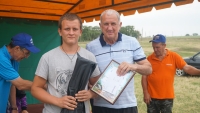 Игорь Андрющенко вручил памятные призы победителям турнира по рыбной ловле
