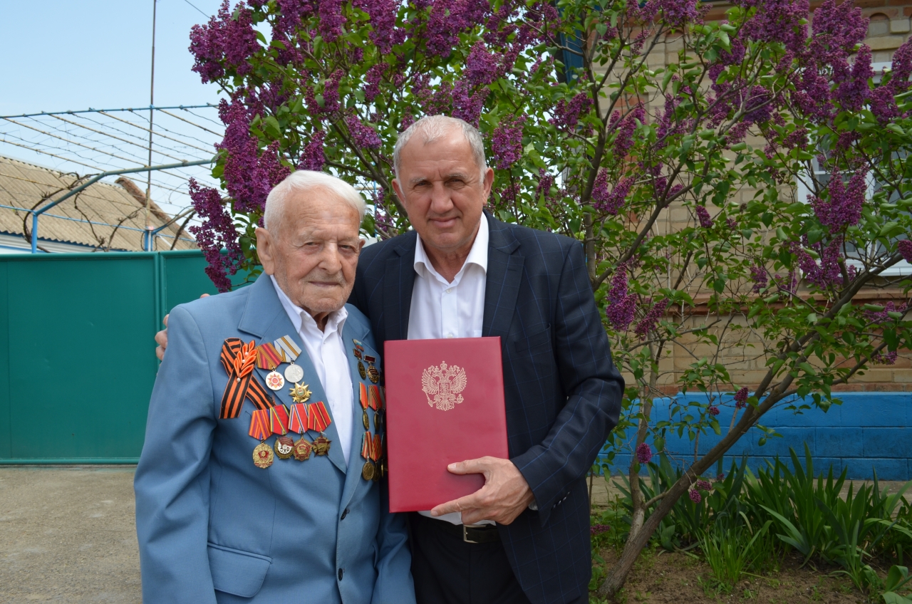 Игорь Андрющенко поздравил ветеранов ВОВ своего округа