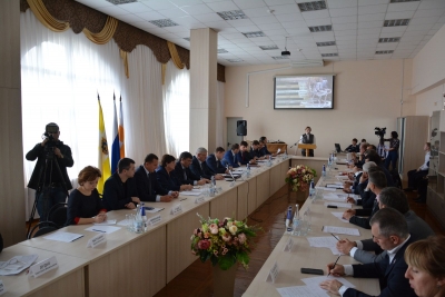 Краевые парламентарии приняли участие в обсуждении бюджета г. Ставрополя на 2017 год