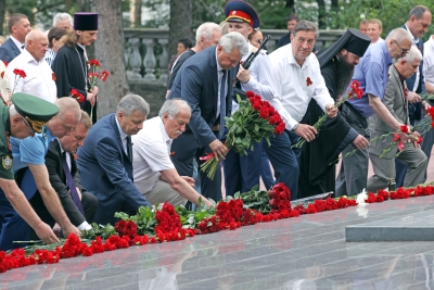 В День памяти и скорби Николай Великдань возложил цветы к Вечному огню