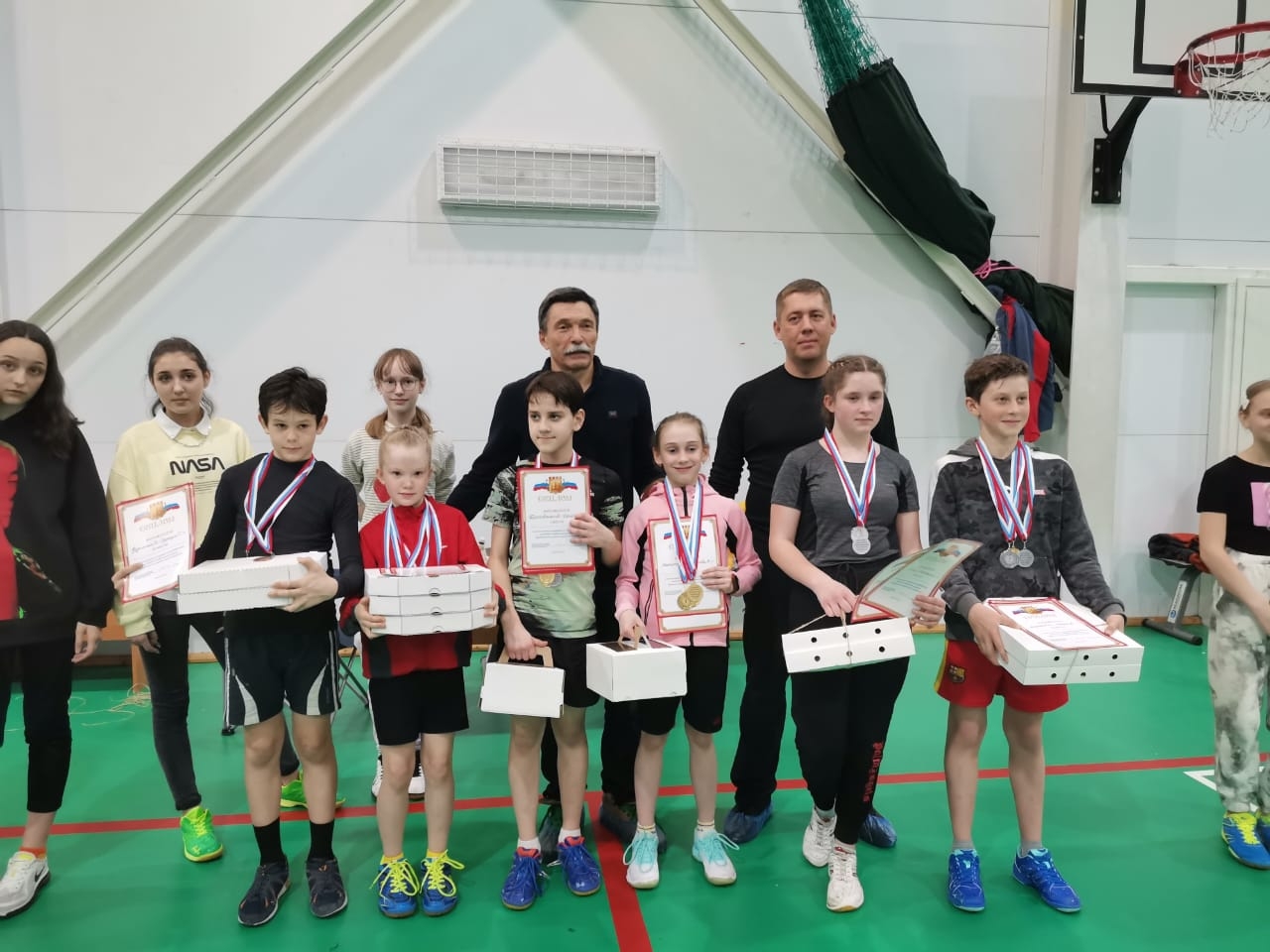 Дмитрий Судавцов поздравил юных бадминтонистов с победой