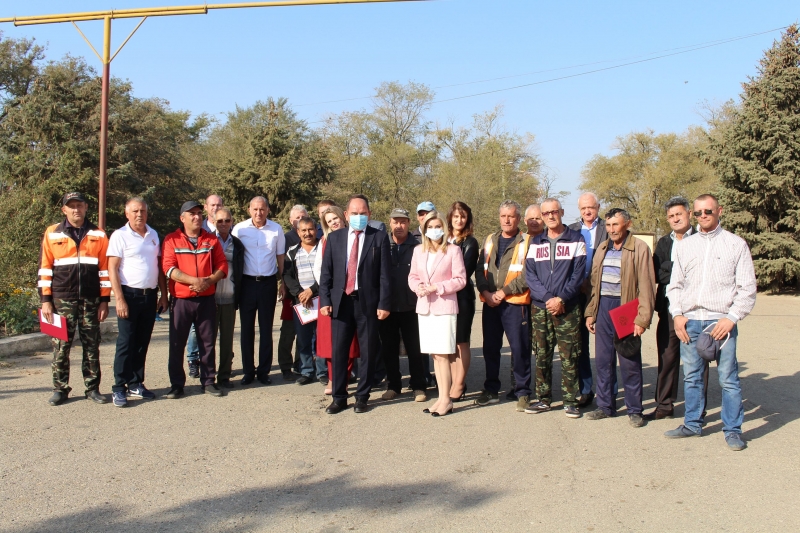 Игорь Андрющенко поздравил работников дорожной сферы и тружеников села