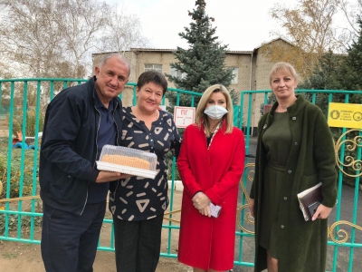 Игорь Андрющенко и Елена Бондаренко провели встречи с педагогическими коллективами в Туркменском районе